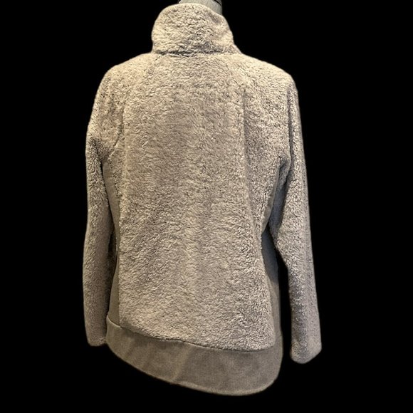 Zip up Sherpa Style Fuzzy Sweatshirt Jacket - Picture 3 of 12